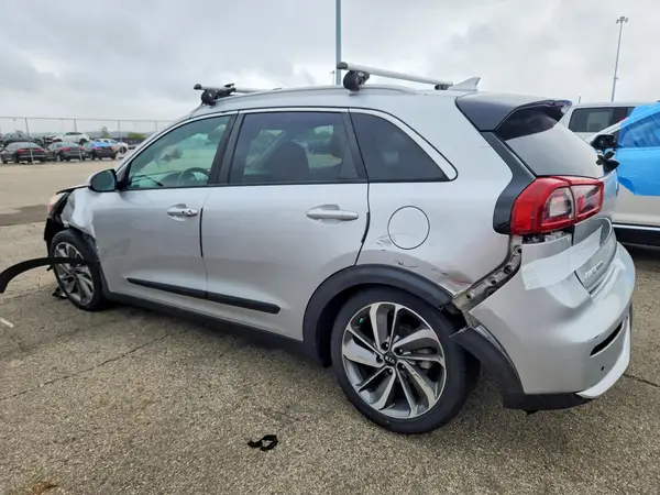 KNDCE3LC0H5068674 — 2017 Kia NIRO, фото 2 с аукциона Copart, Передняя часть