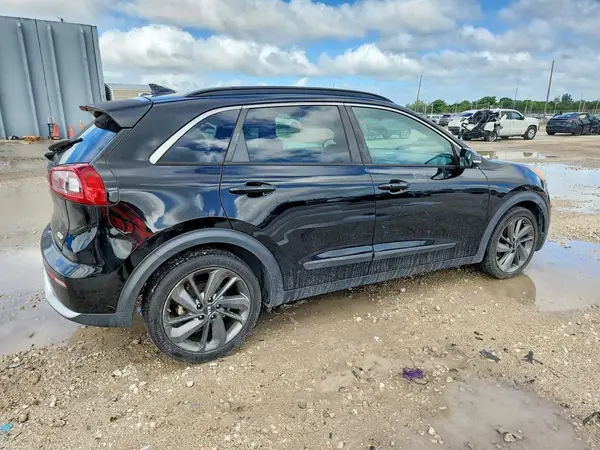 KNDCC3LC6H5045602 — 2017 Kia NIRO, фото 3 с аукциона Copart 13.10.2026, Механические повреждения