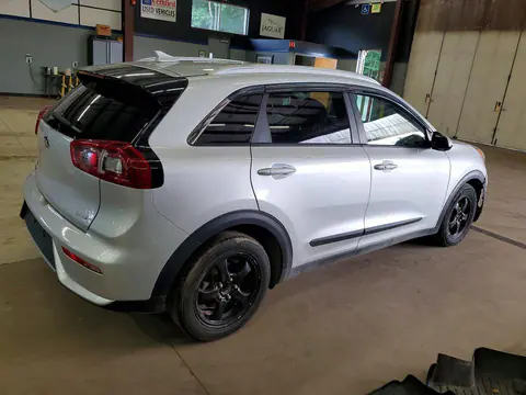 2018 KIA Niro VIN KNDCB3LC8J5200580 фото 3