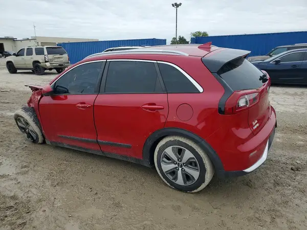 KNDCB3LC7J5123913 — 2018 Kia NIRO, фото 2 с аукциона Copart, Передняя часть