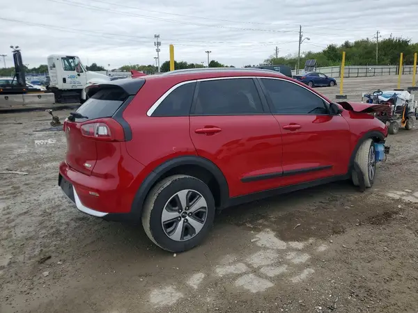 KNDCB3LC7J5123913 — 2018 Kia NIRO, фото 3 с аукциона Copart, Передняя часть