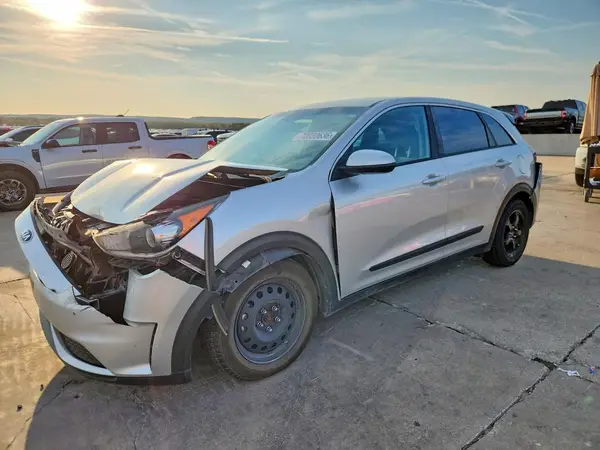 KNDCB3LC4J5123528 — 2018 Kia NIRO, Передняя часть (Front End), фото до ремонта