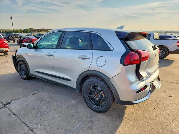 KNDCB3LC4J5123528 — 2018 Kia NIRO, фото 2 с аукциона Copart, Передняя часть