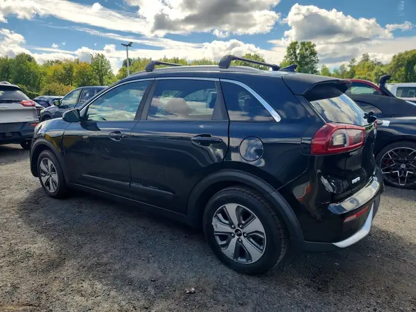KNDCB3LC7K5246631 — 2019 Kia NIRO, фото 2 с аукциона Copart, Боковая часть