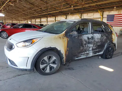 KNDCB3LC8K5300373 — 2019 Kia NIRO, Пожар (Burn), фото до ремонта