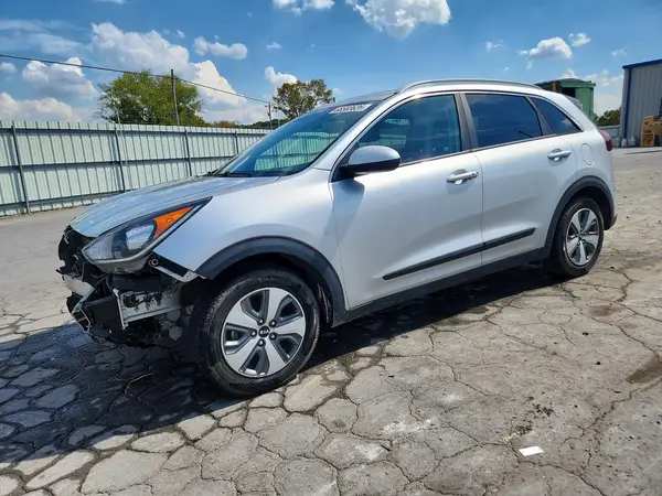 KNDCB3LC7K5245415 — 2019 Kia NIRO, Передняя часть (Front End), фото до ремонта