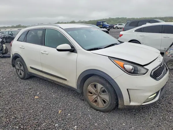KNDCB3LC9K5260093 — 2019 Kia NIRO, фото 4 с аукциона Copart 13.10.2026, Задняя часть