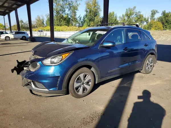 KNDCB3LC8K5256682 — 2019 Kia NIRO, Передняя часть (Front End), фото до ремонта