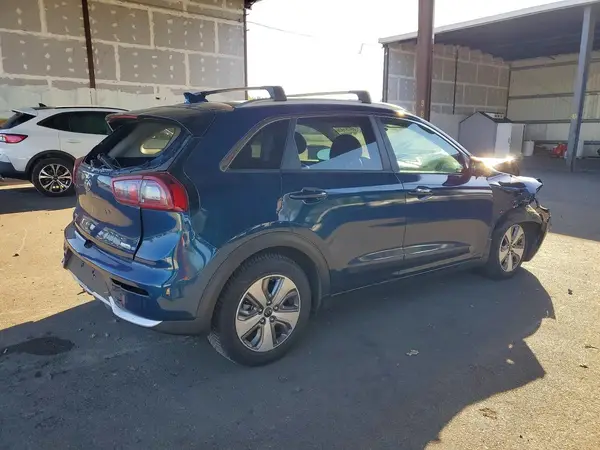 KNDCB3LC8K5256682 — 2019 Kia NIRO, фото 3 с аукциона Copart, Передняя часть