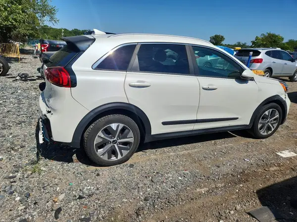 KNDCE3LG3L5035213 — 2020 Kia NIRO, фото 3 с аукциона Copart, Задняя часть
