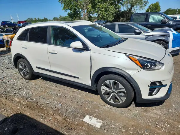 KNDCE3LG3L5035213 — 2020 Kia NIRO, фото 4 с аукциона Copart, Задняя часть