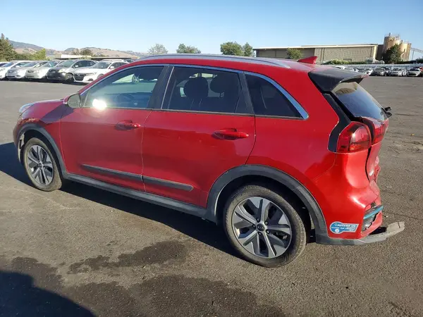 KNDCC3LGXL5036252 — 2020 Kia NIRO, фото 2 с аукциона Copart, Задняя часть
