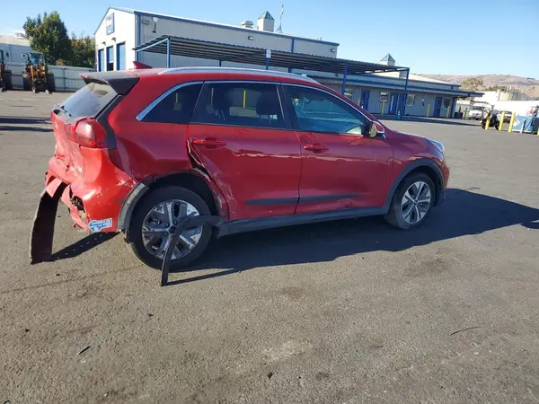 KNDCC3LGXL5036252 — 2020 Kia NIRO, фото 3 с аукциона Copart, Задняя часть