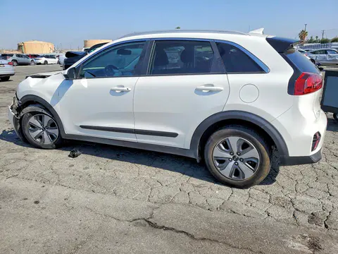 2021 KIA Niro VIN KNDCB3LC1M5471520 фото 2