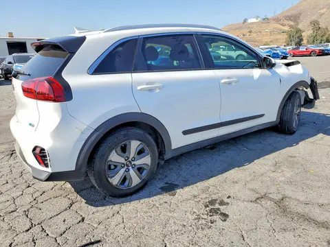 2021 KIA Niro VIN KNDCB3LC1M5471520 фото 3