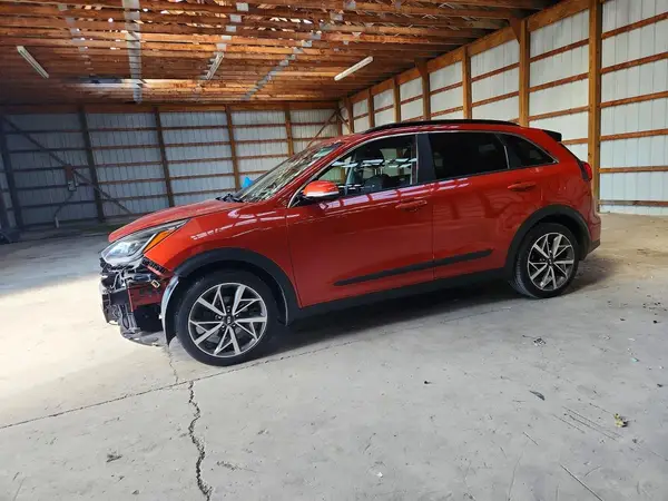 KNDCC3LC2M5472947 — 2021 Kia NIRO, Передняя часть (Front End), фото до ремонта