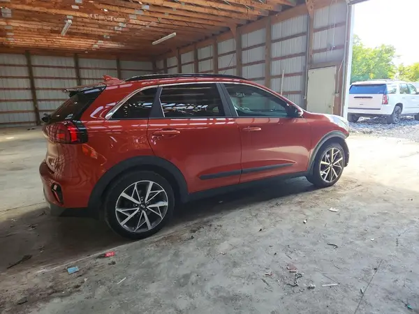 KNDCC3LC2M5472947 — 2021 Kia NIRO, фото 3 с аукциона Copart 14.10.2026, Передняя часть