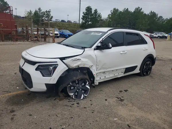 KNDCR3L13P5059372 — 2023 Kia NIRO, Передняя часть (Front End), фото до ремонта