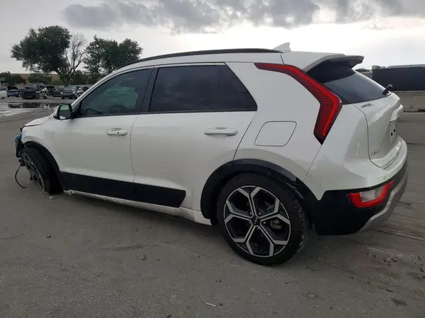 KNDCR3LE3P5041683 — 2023 Kia NIRO, фото 2 с аукциона Copart 13.10.2026, Передняя часть