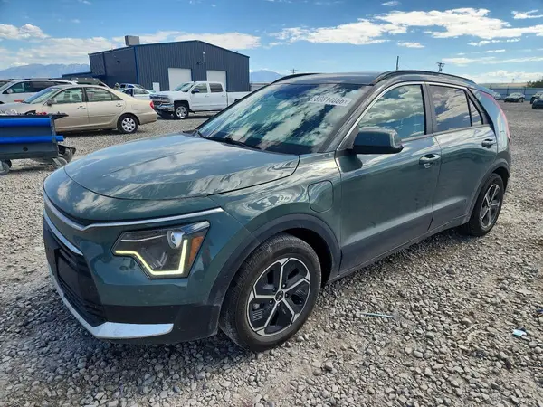KNDCS3LF3P5090010 — 2023 Kia NIRO, Задняя часть (Rear End), фото до ремонта