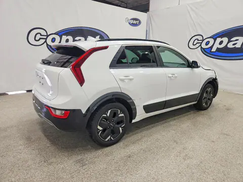 2023 KIA Niro VIN KNDCR3L10P5026037 фото 3