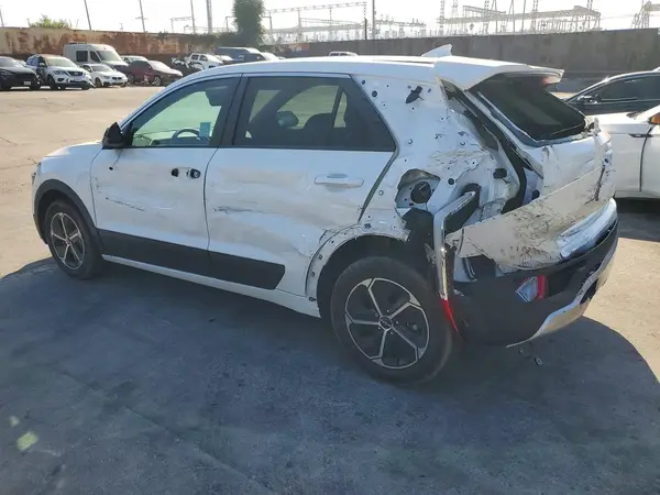 KNDCP3LE4S5274096 — 2025 Kia NIRO, фото 2 с аукциона Copart, Задняя часть