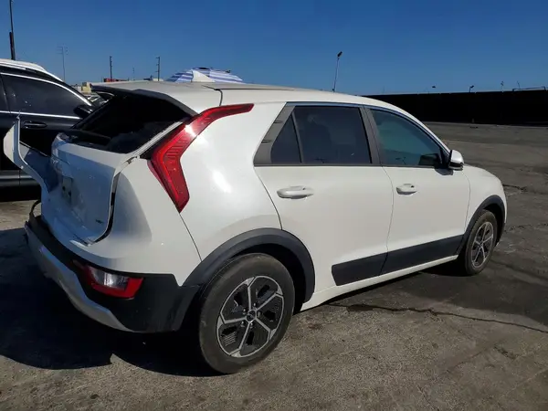 KNDCP3LE4S5274096 — 2025 Kia NIRO, фото 3 с аукциона Copart, Задняя часть