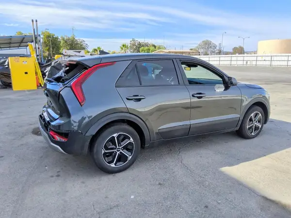 KNDCP3LE5T5363600 — 2026 Kia NIRO, фото 3 с аукциона Copart 28.09.2026, Задняя часть