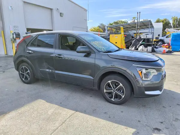 KNDCP3LE5T5363600 — 2026 Kia NIRO, фото 4 с аукциона Copart 28.09.2026, Задняя часть