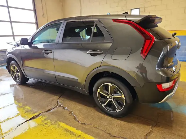 KNDCP3LE2T5342705 — 2026 Kia NIRO, фото 2 с аукциона Copart 05.10.2026, Передняя часть