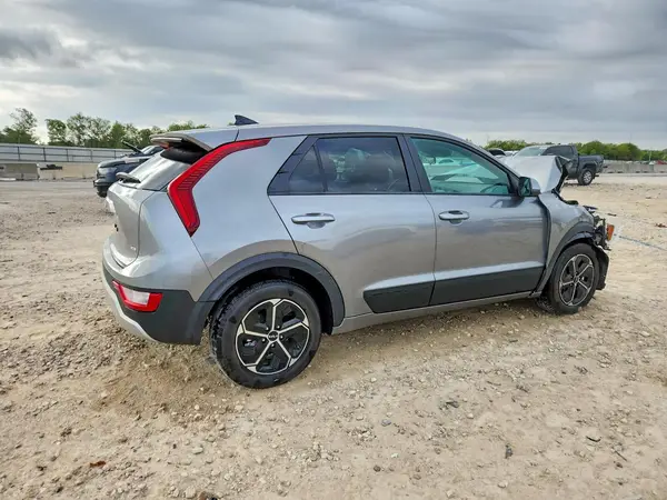 KNDCP3LE9T5363664 — 2026 Kia NIRO, фото 3 с аукциона Copart 28.09.2026, Передняя часть