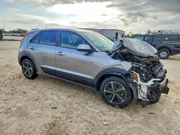 KNDCP3LE9T5363664 — 2026 Kia NIRO, фото 4 с аукциона Copart 28.09.2026, Передняя часть
