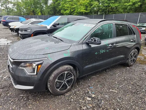 KNDCP3LE1T5375548 — 2026 Kia NIRO, Передняя часть (Front End), фото до ремонта