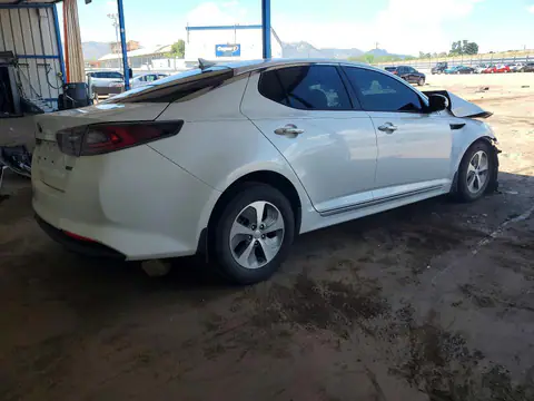 KNAGM4AD1F5078341 — 2015 Kia Optima, фото 3 с аукциона Copart 30.09.2026, Передняя часть