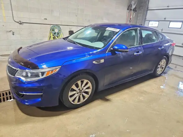 5XXGU4L30GG021911 — 2016 Kia Optima, Град (Hail), фото до ремонта