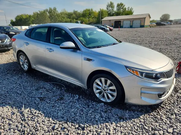 5XXGU4L30GG120406 — 2016 Kia Optima, фото 4 с аукциона Copart, Передняя часть