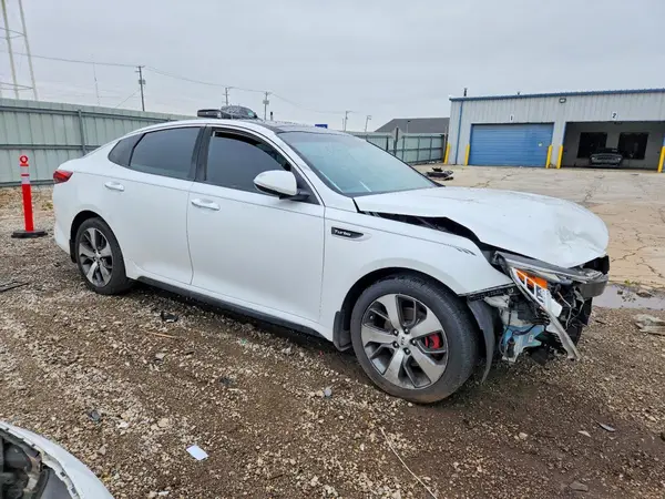 5XXGW4L24GG001260 — 2016 Kia Optima, фото 4 с аукциона Copart, Передняя часть