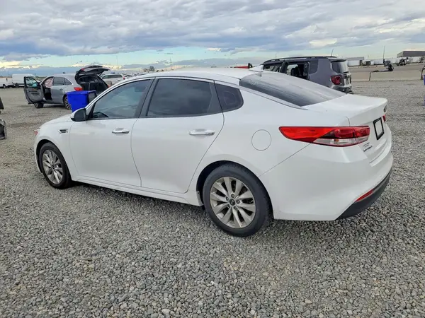 5XXGT4L3XGG017416 — 2016 Kia Optima, фото 2 с аукциона Copart 08.10.2026, Мелкие вмятины и царапины