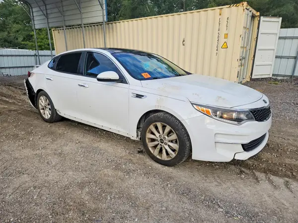 5XXGU4L32GG011610 — 2016 Kia Optima, фото 4 с аукциона Copart, Задняя часть