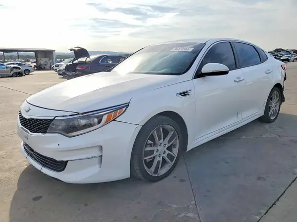 5XXGT4L32GG072247 — 2016 Kia Optima, Задняя часть (Rear End), фото до ремонта