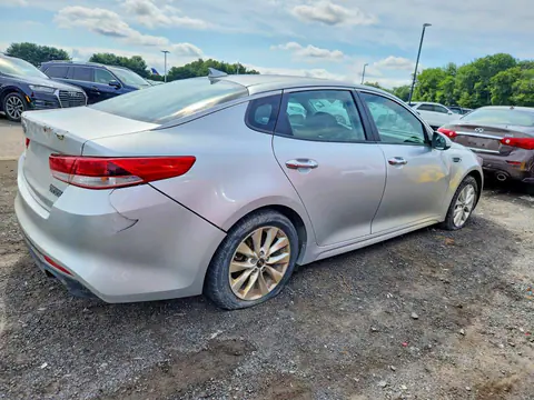 2017 KIA Optima VIN 5XXGT4L33HG160886 фото 3