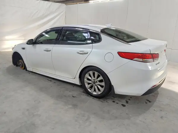 5XXGU4L30HG178260 — 2017 Kia Optima, фото 2 с аукциона Copart 01.10.2026, Механические повреждения