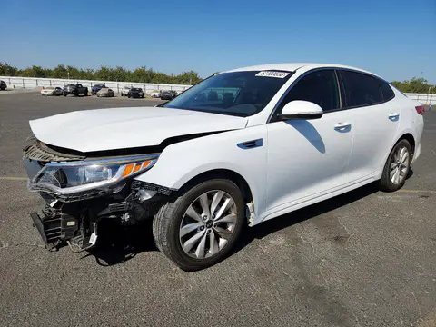 5XXGT4L31HG140068 — 2017 Kia Optima, Передняя часть (Front End), фото до ремонта
