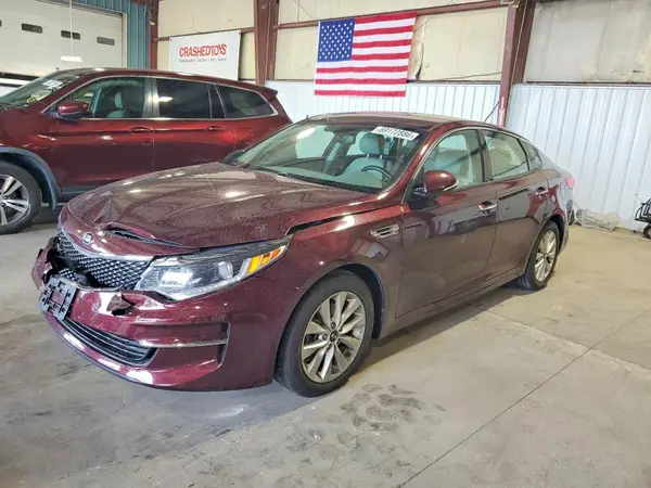 5XXGU4L34HG132527 — 2017 Kia Optima, Передняя часть (Front End), фото до ремонта