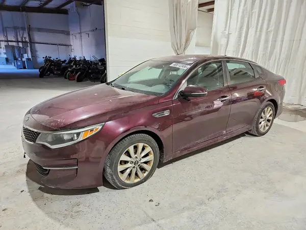 5XXGT4L32HG130598 — 2017 Kia Optima, Вандализм (Vandalism), фото до ремонта