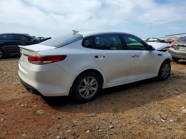 5XXGT4L34HG126990 — 2017 Kia Optima, фото 3 с аукциона Copart, Передняя часть
