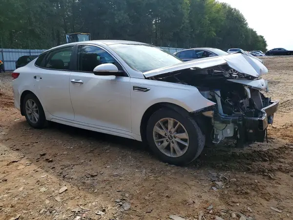 5XXGT4L34HG126990 — 2017 Kia Optima, фото 4 с аукциона Copart, Передняя часть
