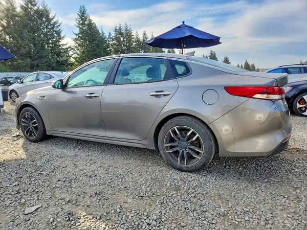 5XXGT4L35HG161277 — 2017 Kia Optima, фото 2 с аукциона Copart, Задняя часть