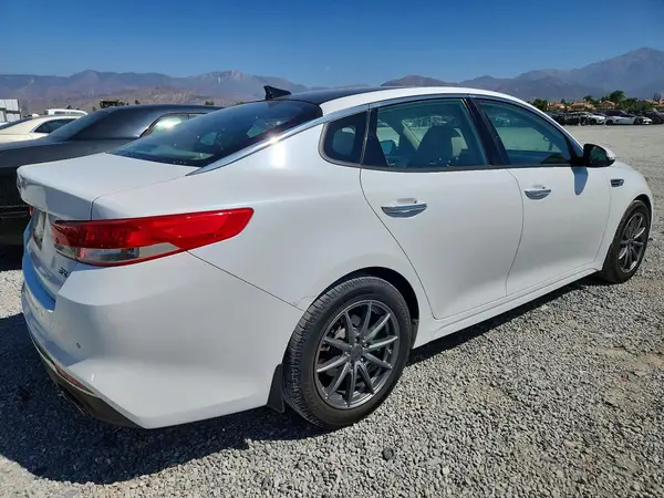 5XXGU4L34HG157718 — 2017 Kia Optima, фото 3 с аукциона Copart, Механические повреждения