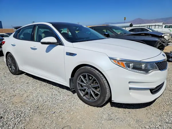 5XXGU4L34HG157718 — 2017 Kia Optima, фото 4 с аукциона Copart, Механические повреждения